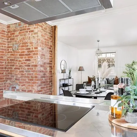 Lys Og Sentral Leilighet Med Terrasse Og Hage Appartement Lillehammer