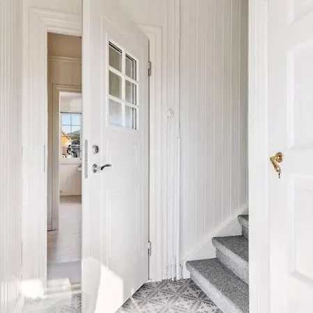 Appartement Lys Og Sentral Leilighet Med Terrasse Og Hage *