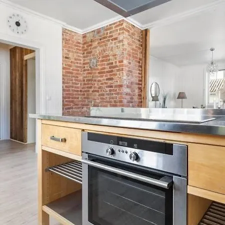 Lys Og Sentral Leilighet Med Terrasse Og Hage Appartement *