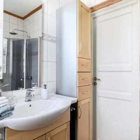 Lys Og Sentral Leilighet Med Terrasse Og Hage Lillehammer